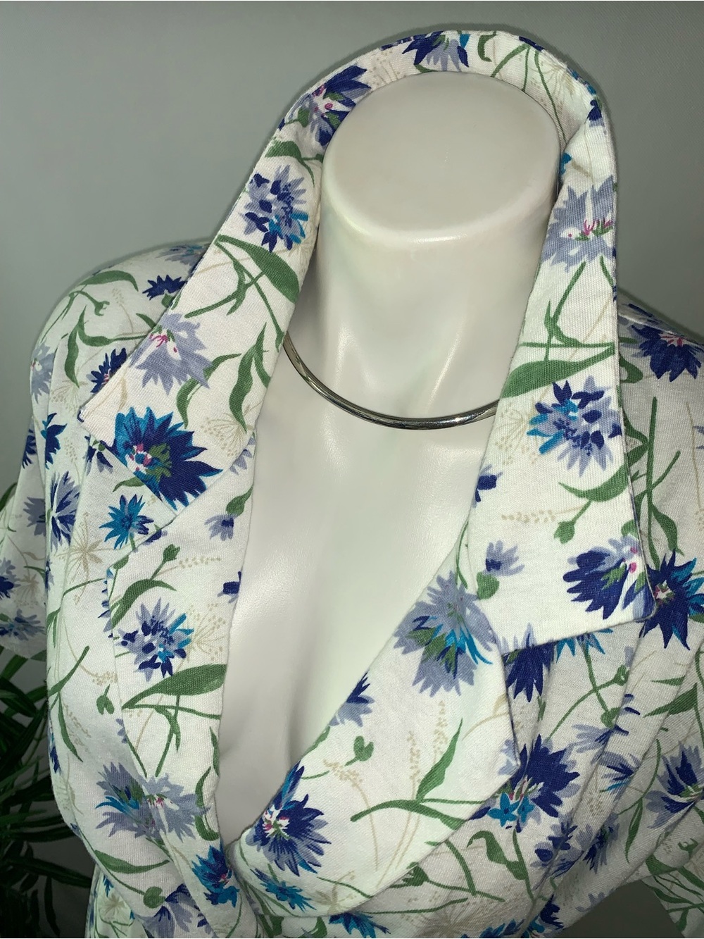 v i n t a g e :: Floral Cottagecore Cornflower Shirtdress - Picture 3 of 14